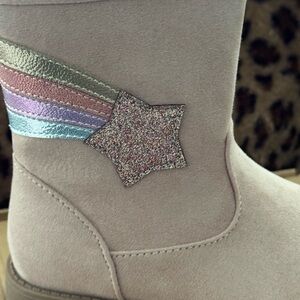 NWT ✨💫✨ Star Embellished Boots with Rainbow Stripes ✨💫✨